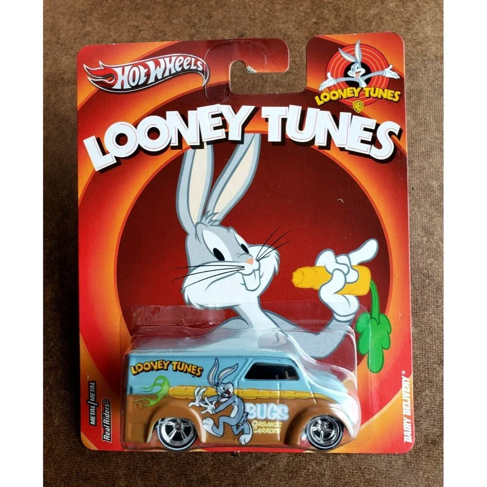 2013 Hot Wheels  DAIRY DELIVERY Light Blue POP CULTURE: LOONEY TUNES 1:64 WLRR5S